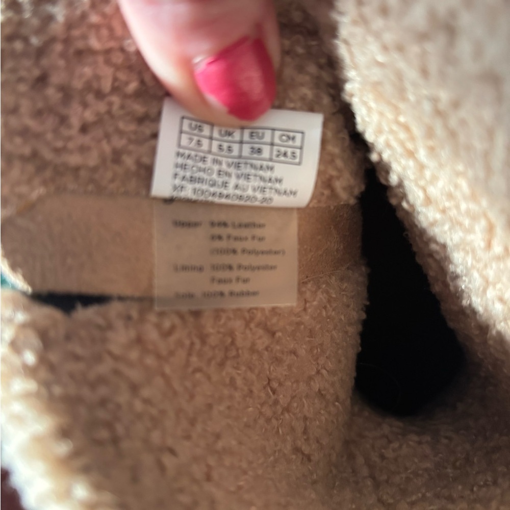 TOMS Makenna Boots Women’s Size 7.5 Black Suede Leather Faux Fur Sherpa Lined - Picture 6 of 7